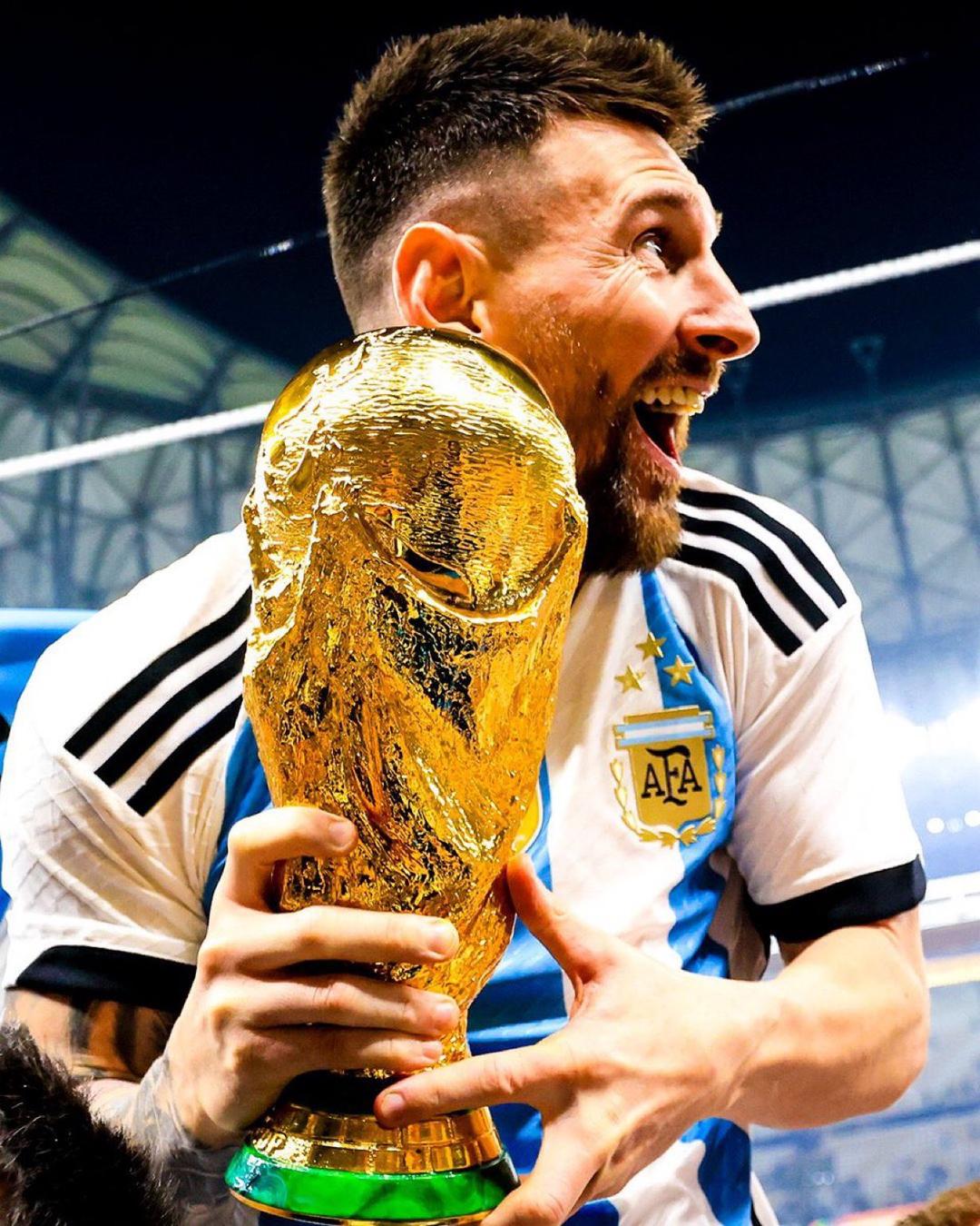 BREAKING: LIONEL MESSI RETIRES FROM INTERNATIONAL FOOTBALL.