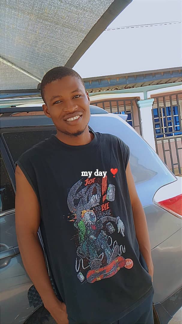 hello fam 👋 
am new here lets be friends and achieve things together.

looking forward to link with everyone