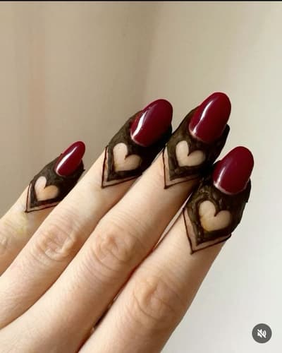 Hina (mehndi) is love.