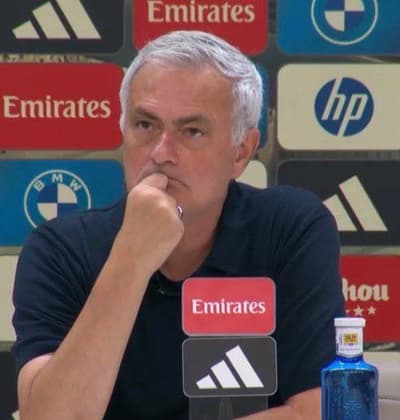🚨🇨🇮 José Mourinho: “Yan Diomande has everything he needs. If he was in a team with fewer high-potential players, he'd surely play the full 90 minutes of every match”.

“The squad is strong and has many options. Being an undisputed starter here is very difficult”.