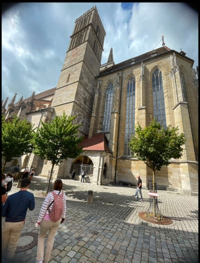 Tour visit