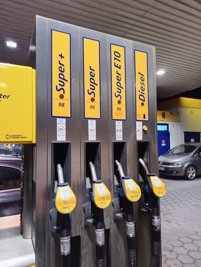 Fill the tank, let's hit the road @memebook