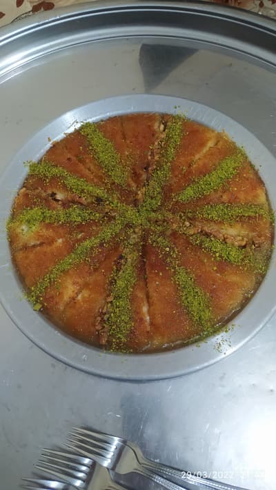 😎 Künefe dessert with cheese and plenty of pistachios 😎