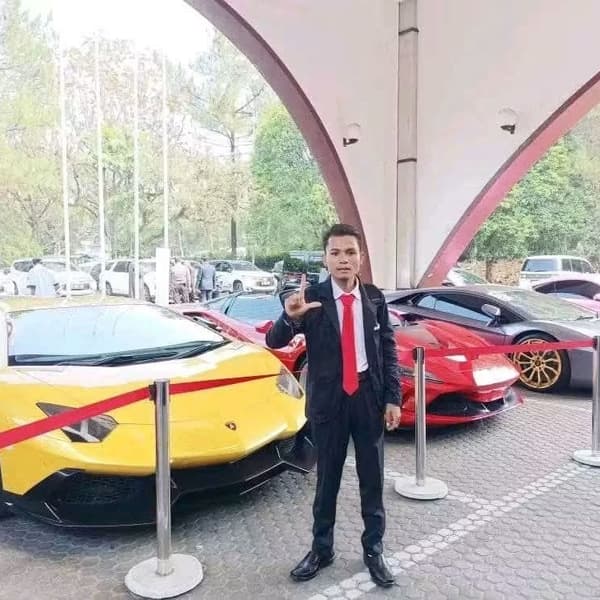 Rich man 🤣