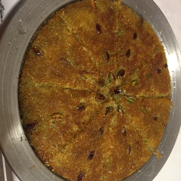 😎🔪 How about a künefe dessert packed with pistachios? 🔪😎