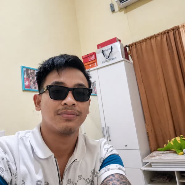 kirimkan saya uang boss